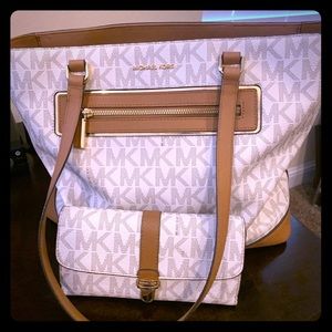 Michael Kors Purse & Wallet